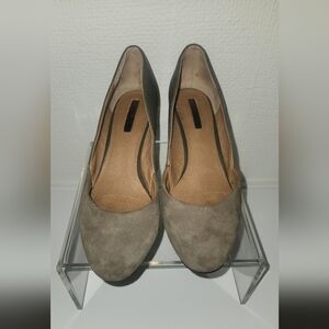 Grey/taupe wedge